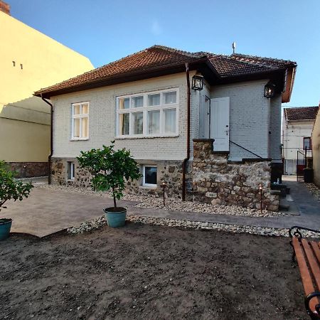 Vila Orient Hunedoara Exterior foto